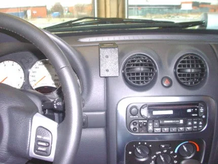 Center Dash Mount for Jeep Liberty