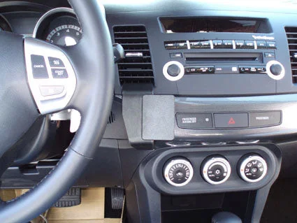 Center Dash Mount for Mitsubishi Lancer